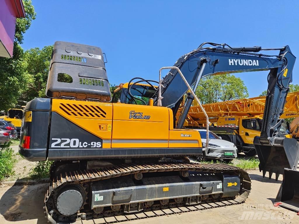 Hyundai Robex 220 LC Vikšriniai ekskavatoriai