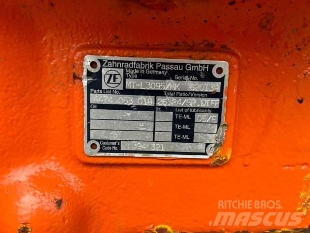 Hitachi Drive Axle Ašys