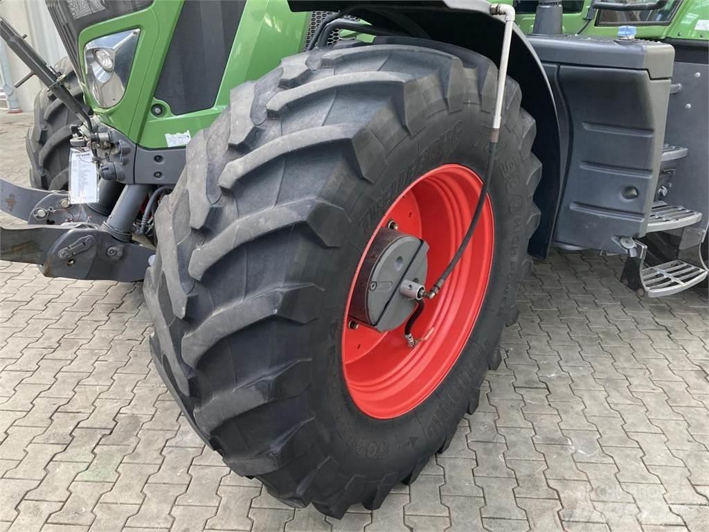 Fendt 933 Vario Traktoriai