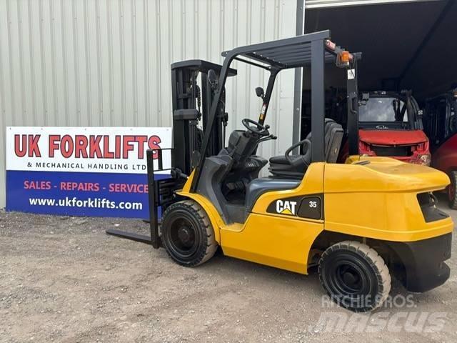CAT DP 35 N Dyzeliniai krautuvai