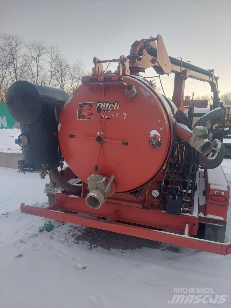 Ditch Witch FX-60 Statyba - Kita