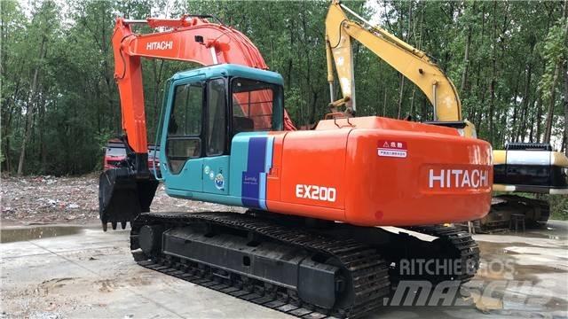 Hitachi EX200-3 Vikšriniai ekskavatoriai