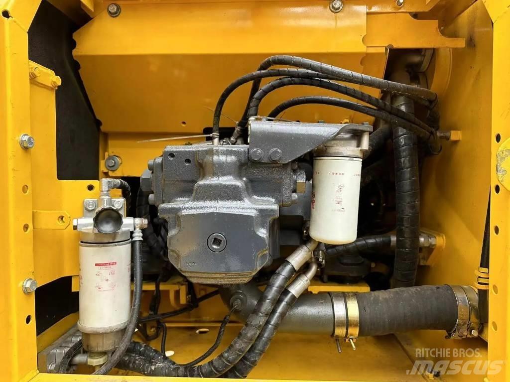 Komatsu PC 210-8 Vikšriniai ekskavatoriai