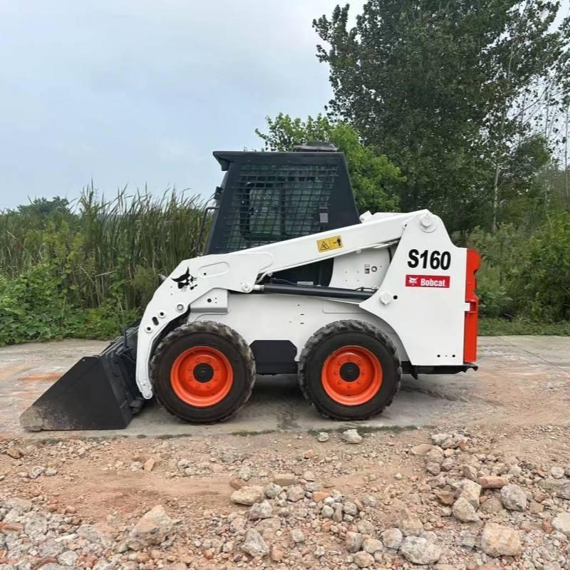 Bobcat S 160 Krautuvai su šoniniu pasukimu