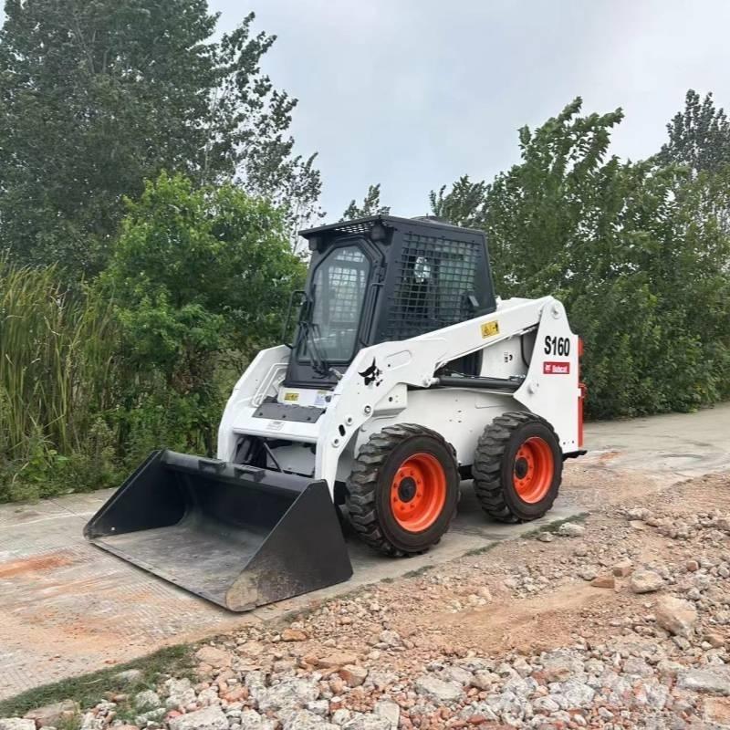 Bobcat S 160 Krautuvai su šoniniu pasukimu