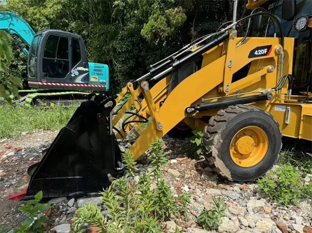 CAT 420 F Ekskavatoriniai krautuvai
