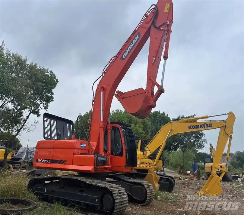 Doosan DX225LC-9C Vikšriniai ekskavatoriai
