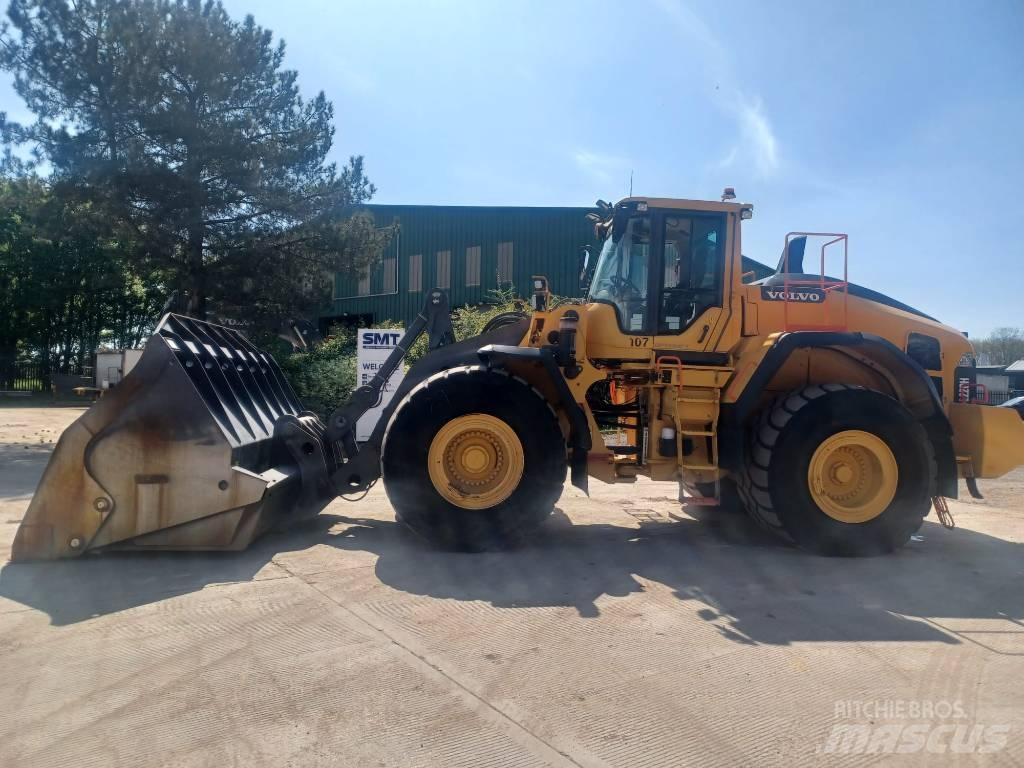 Volvo L 220 H Naudoti ratiniai krautuvai