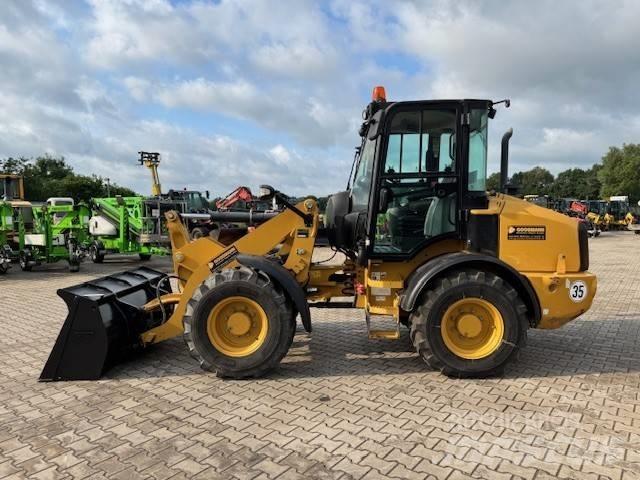 CAT 908 Naudoti ratiniai krautuvai