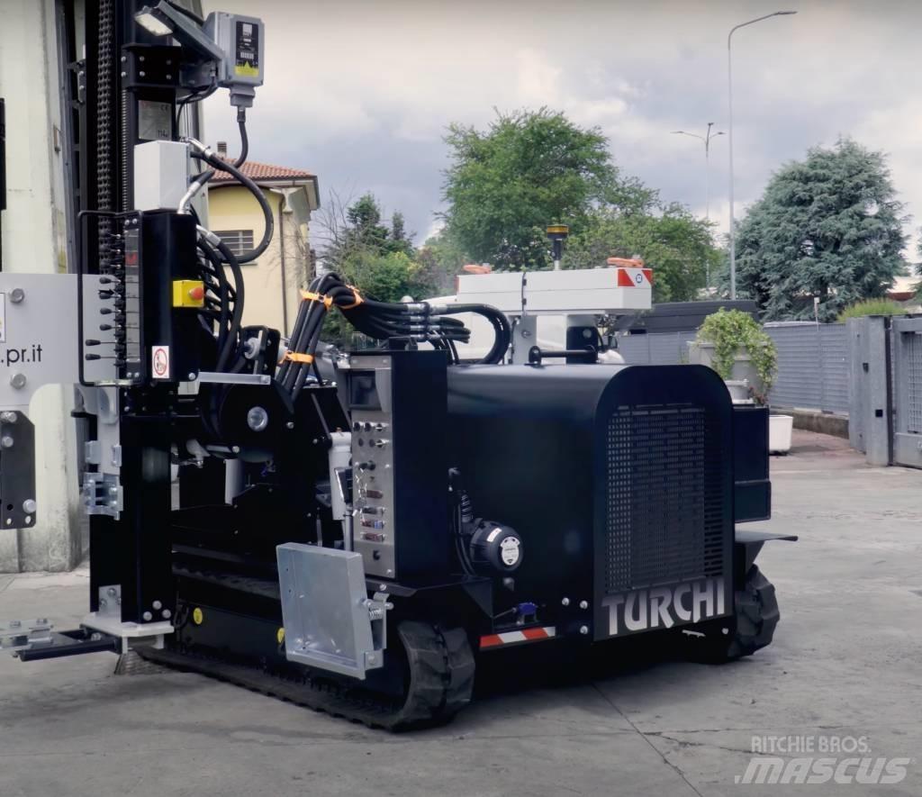  Turchi 300-F Polių kalimo technika