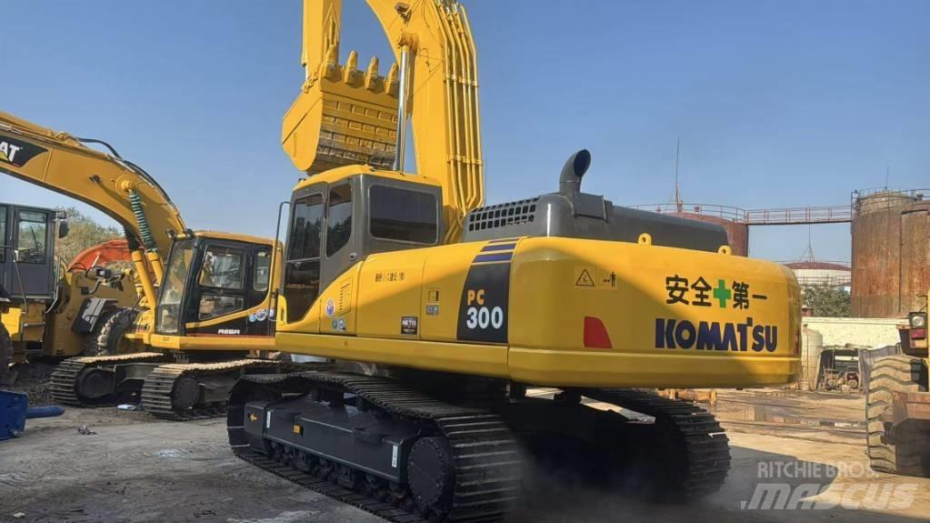 Komatsu PC 300 Vikšriniai ekskavatoriai