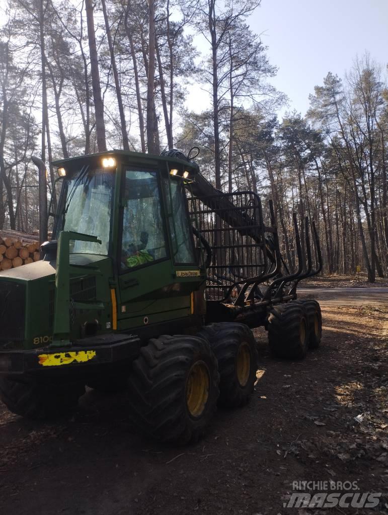 John Deere 810D Naudoti miškovežiai (Forvarderiai)