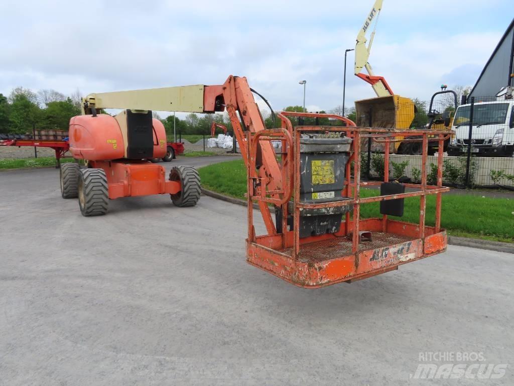 JLG 800 AJ Alkūniniai keltuvai
