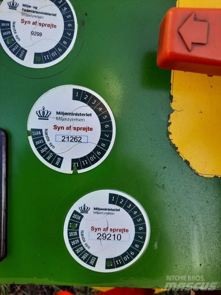 Amazone UG 3000 Nova Prikabinami purkštuvai