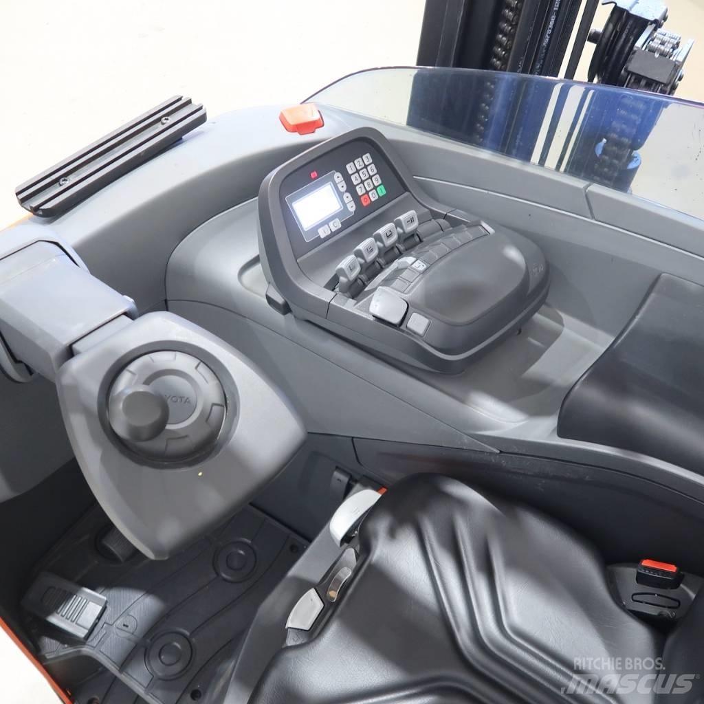 Toyota RRE140H Šakiniai krautuvai su prailgintu keltuvu