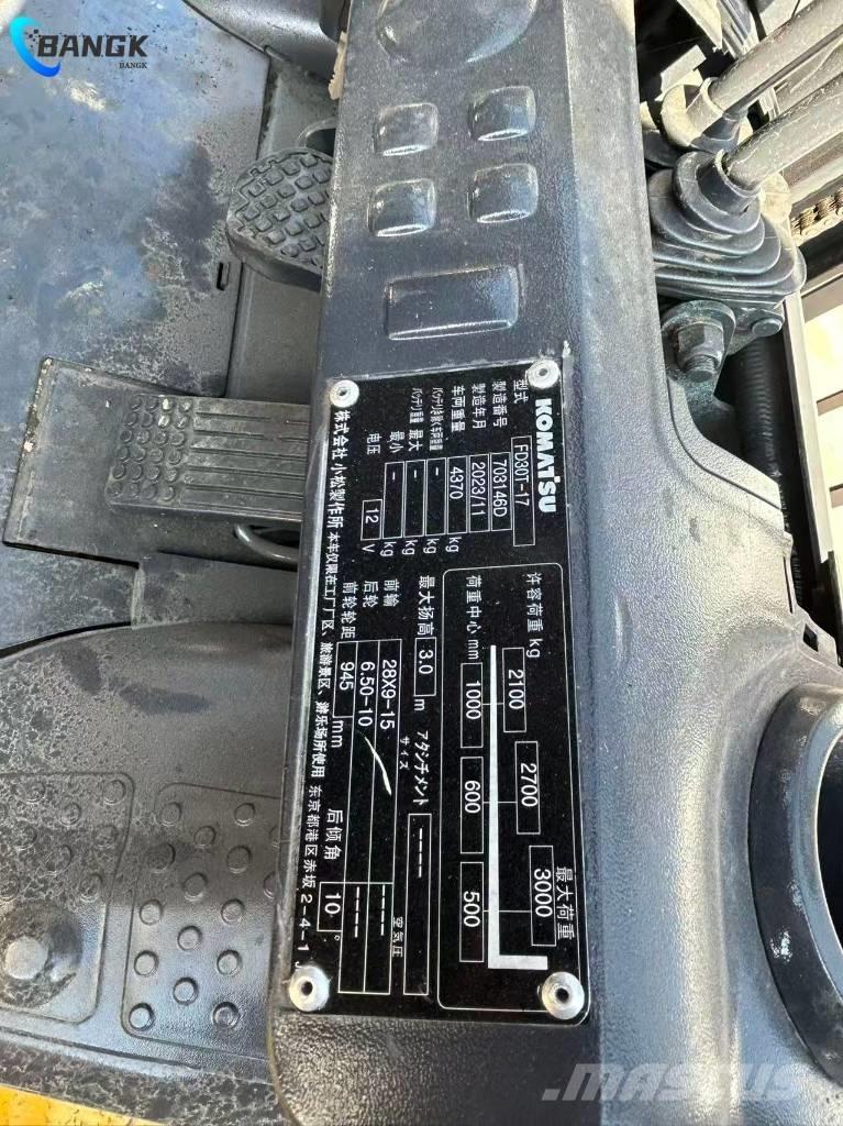 Komatsu FD 30 T-17 Dyzeliniai krautuvai