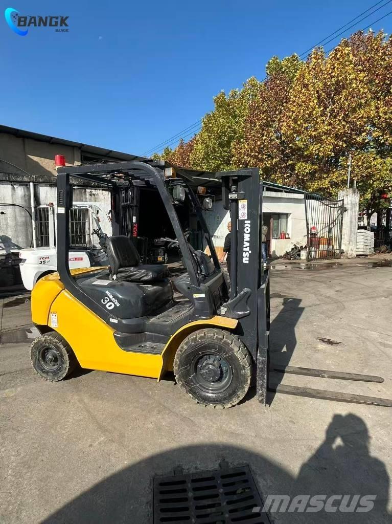 Komatsu FD 30 T-17 Dyzeliniai krautuvai