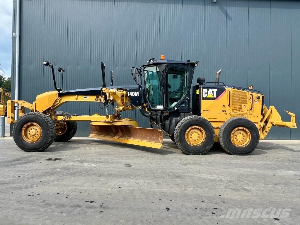 CAT 140M Greideriai