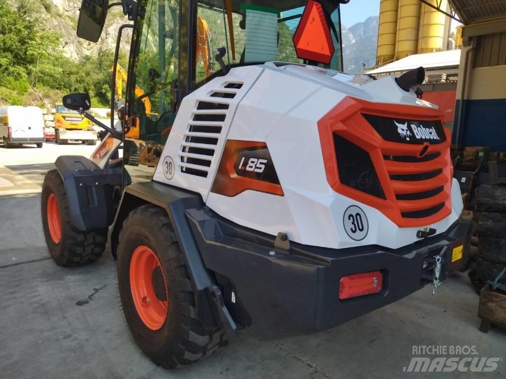 Bobcat L 85 Naudoti ratiniai krautuvai
