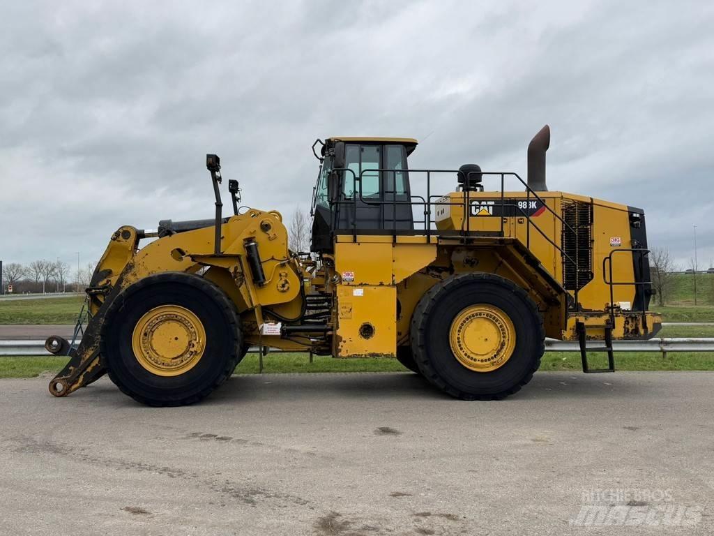 CAT 988K Naudoti ratiniai krautuvai