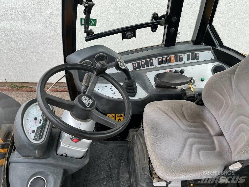 JCB TM 220 Teleskopiniai krautuvai