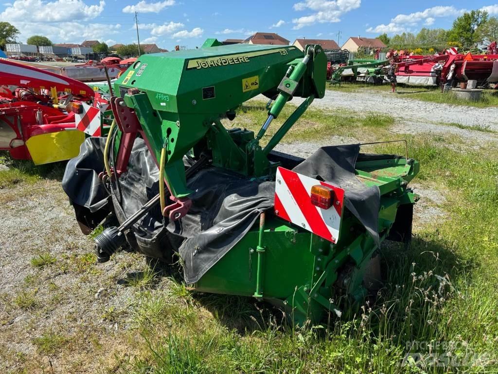John Deere 131 Montuojamos ir prikabinamos šienapjovės