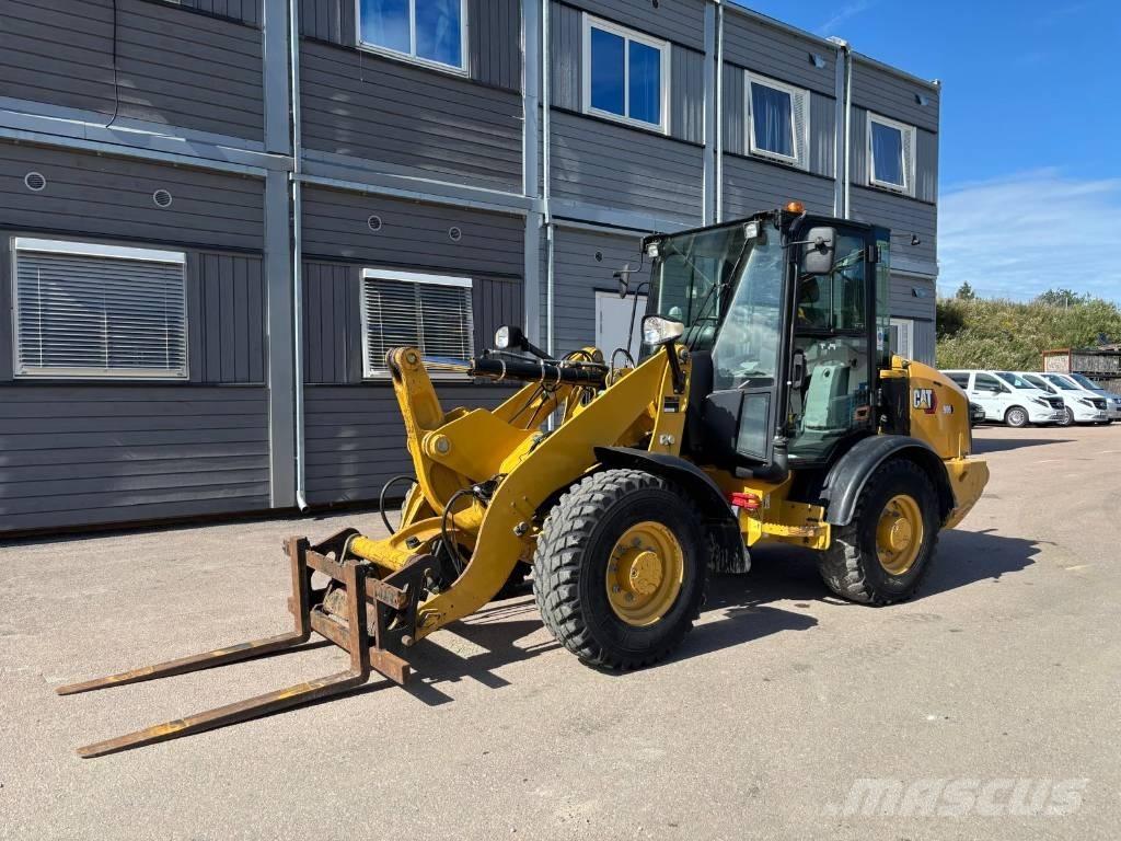 CAT 906 M Naudoti ratiniai krautuvai