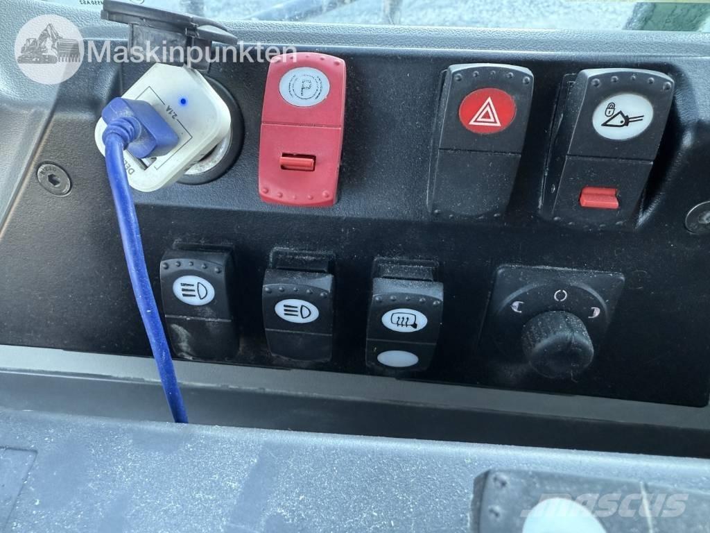 CAT 982 M Naudoti ratiniai krautuvai