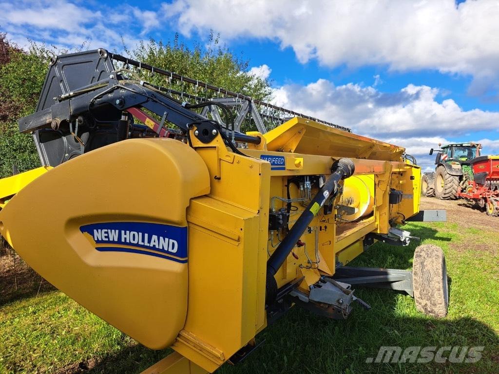 New Holland TC 5.90 Derliaus nuėmimo kombainai
