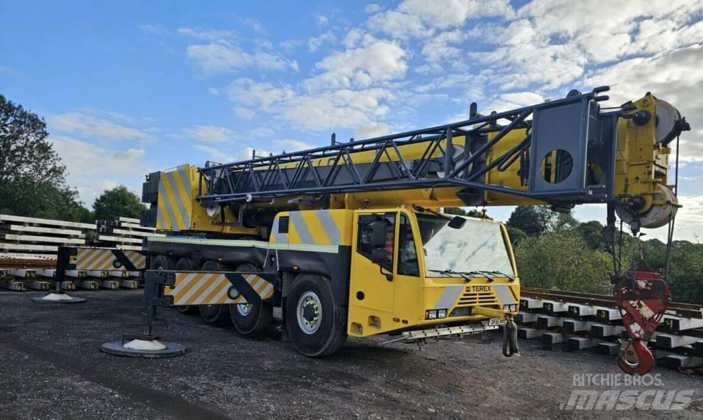 Terex AC140C Neapdoroto reljefo kranai