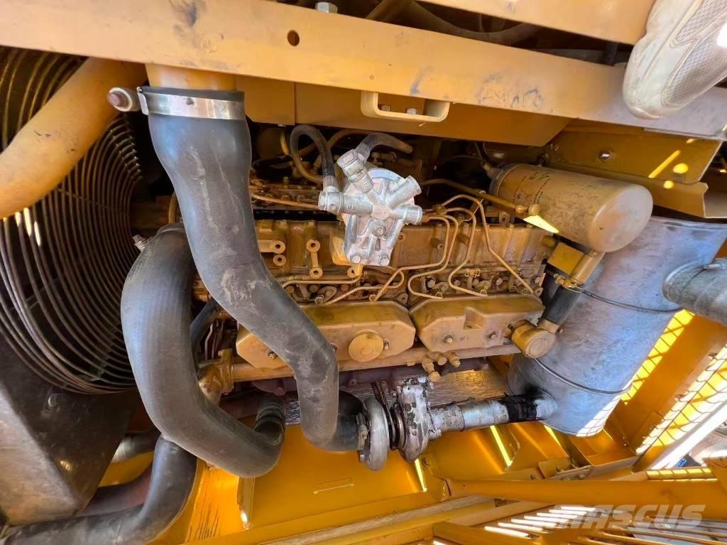 CAT 320 C L Vikšriniai ekskavatoriai