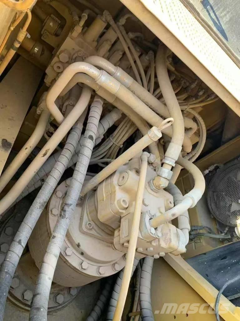 CAT 329 D Vikšriniai ekskavatoriai