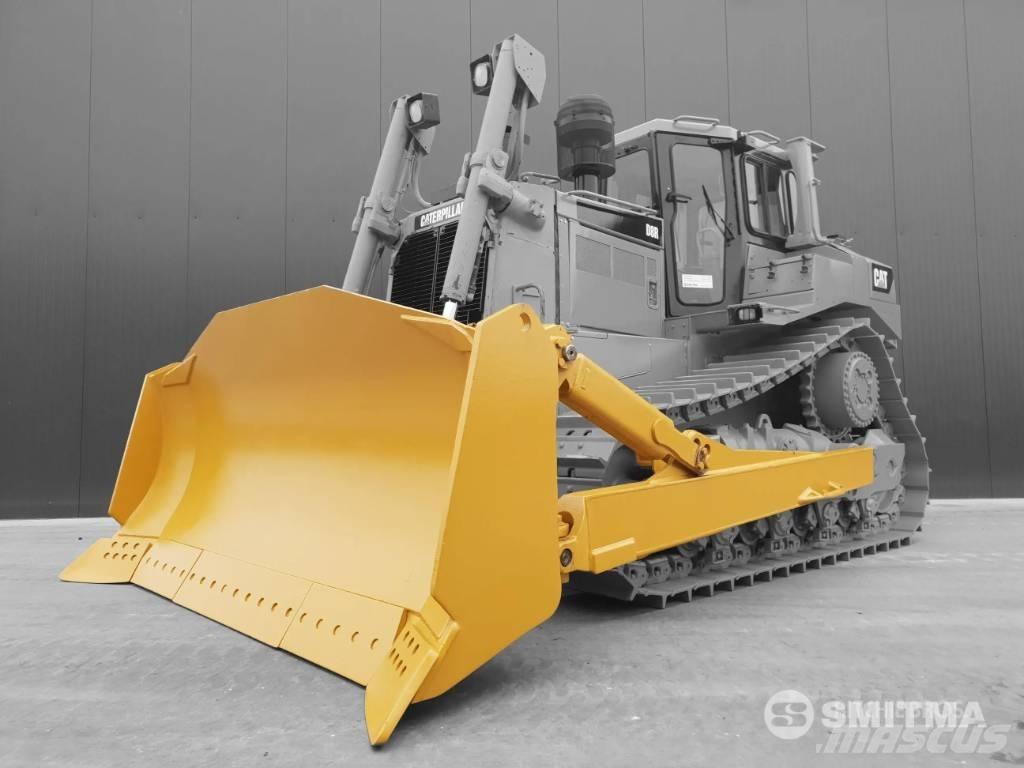 CAT D8R Peiliai
