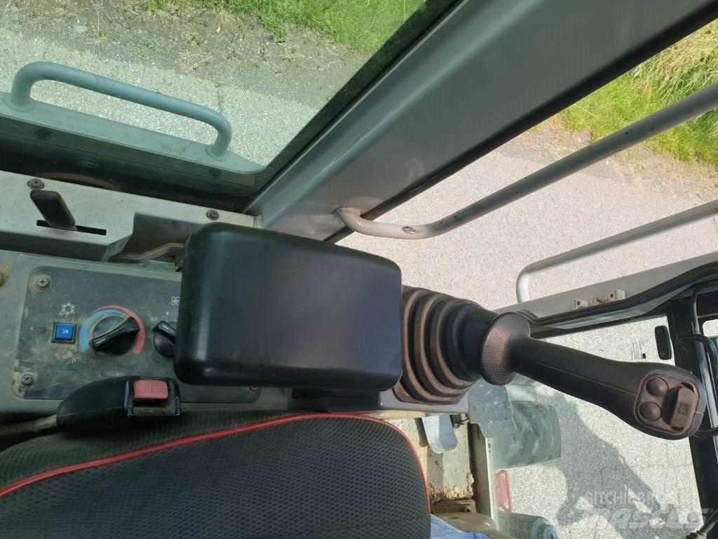Takeuchi TB175W Ratiniai ekskavatoriai
