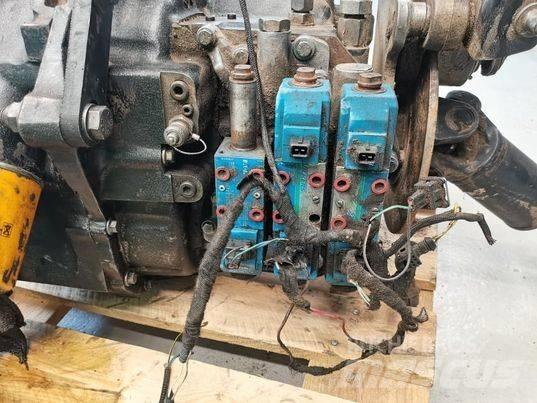 JCB 530-70 gearbox Transmisijos