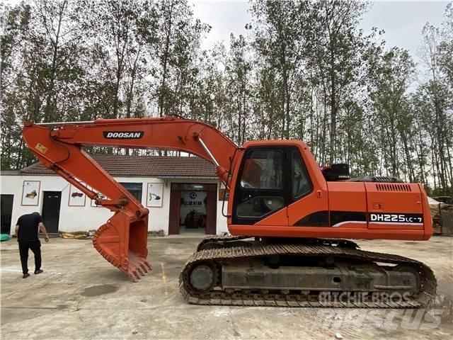 Doosan DH225LC-7 Vikšriniai ekskavatoriai