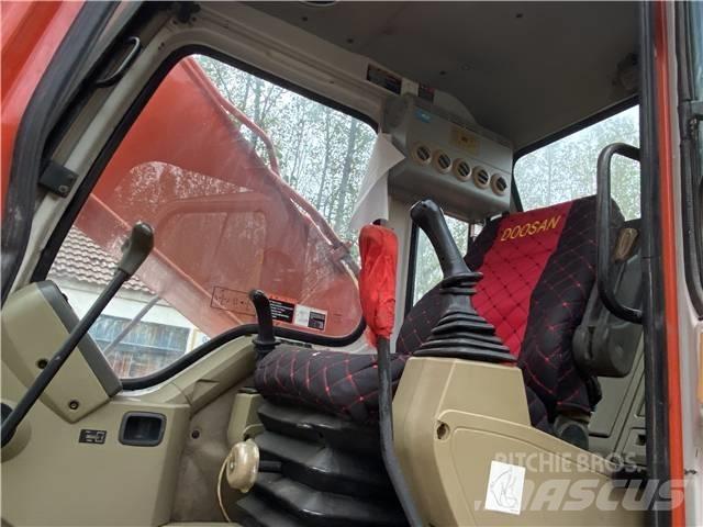 Doosan DH225LC-7 Vikšriniai ekskavatoriai