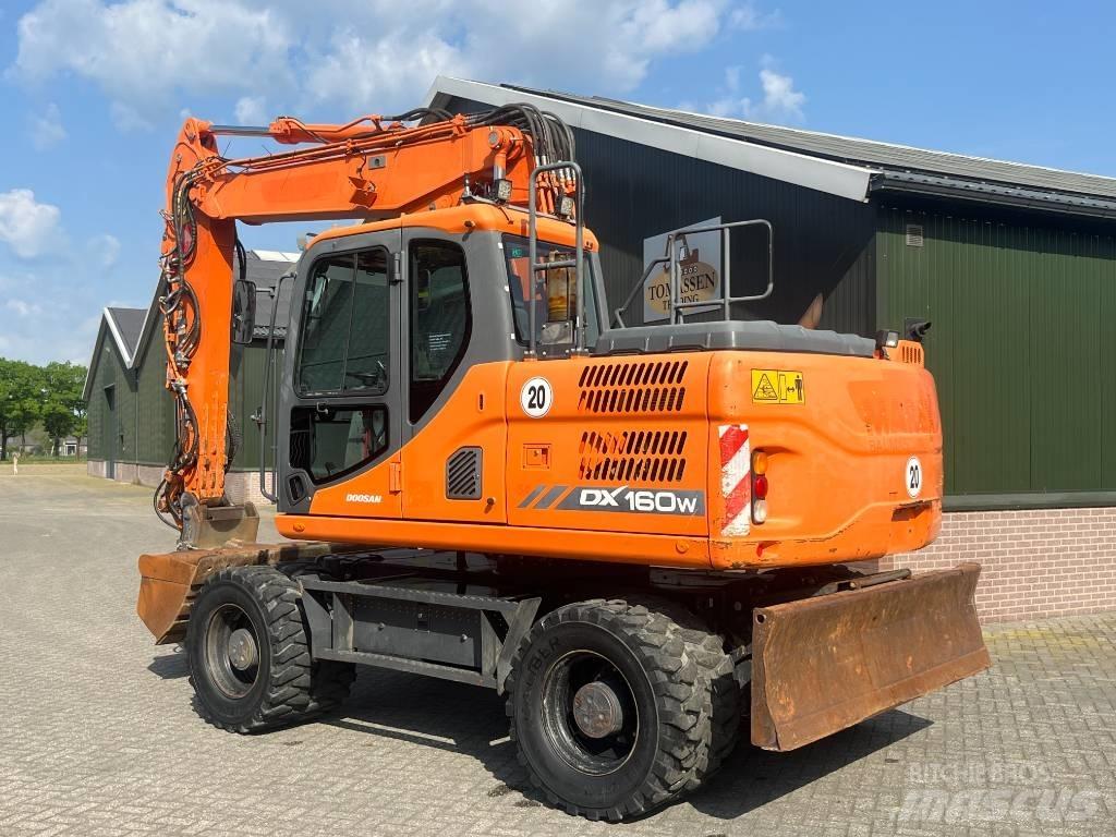 Doosan DX 160 W-3 Ratiniai ekskavatoriai