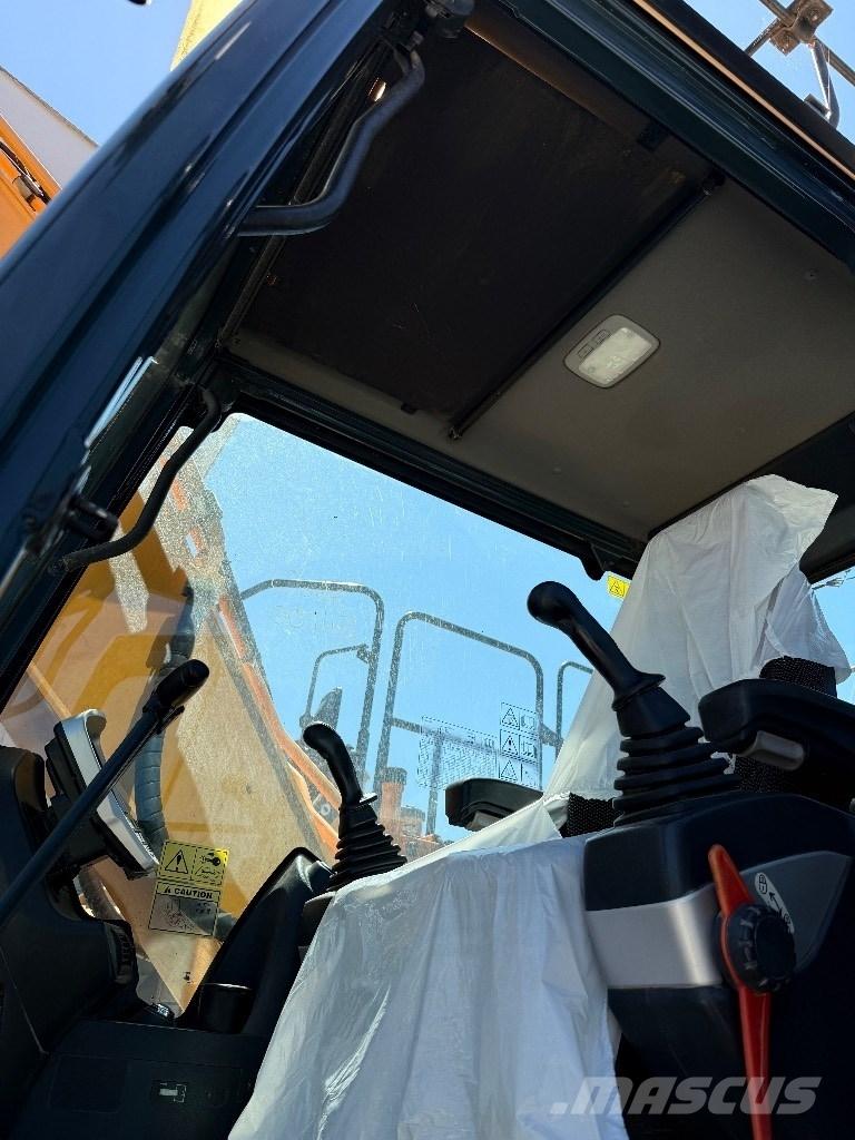 Hyundai HX 160 L Vikšriniai ekskavatoriai