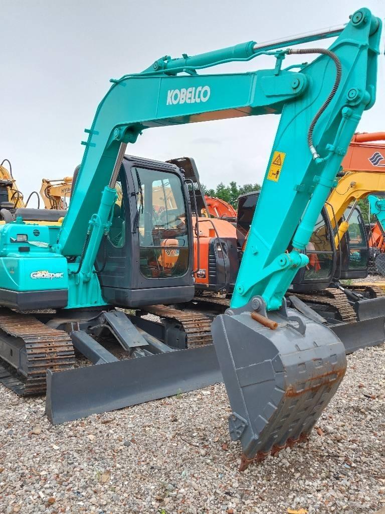 Kobelco SK 75 Vikšriniai ekskavatoriai