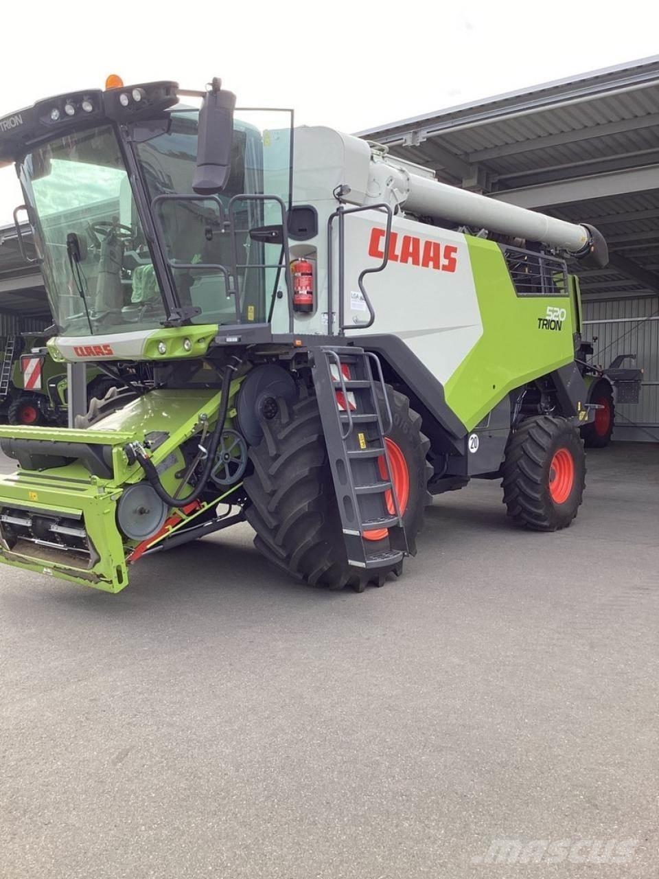 CLAAS Trion 520 Derliaus nuėmimo kombainai