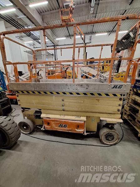JLG 3246 ES Žirkliniai keltuvai