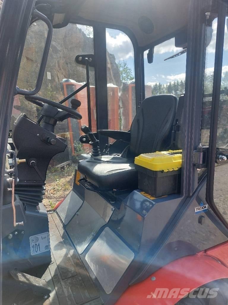 Flexi Trac 1226 cab Traktoriai