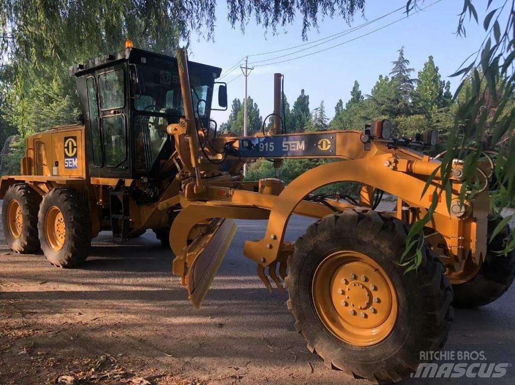 SEM 915 motor grader Greideriai