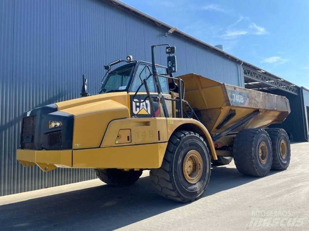 CAT 740B Karjeriniai savivarčiai