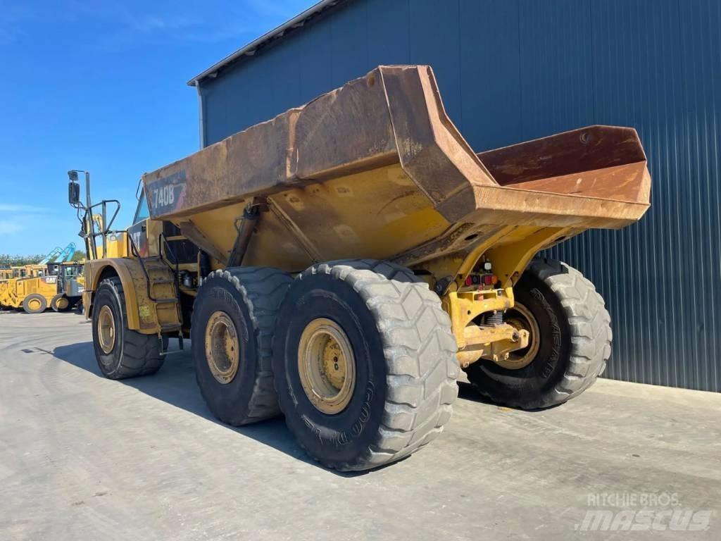 CAT 740B Karjeriniai savivarčiai