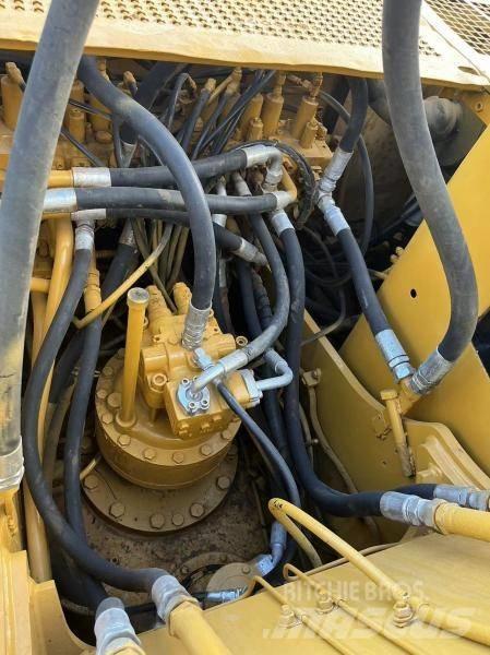 CAT 320 C Vikšriniai ekskavatoriai