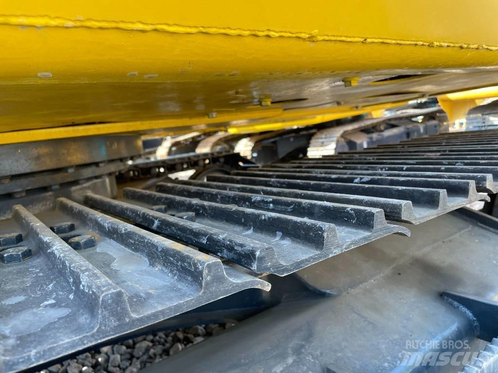 Komatsu 130-7 Vikšriniai ekskavatoriai