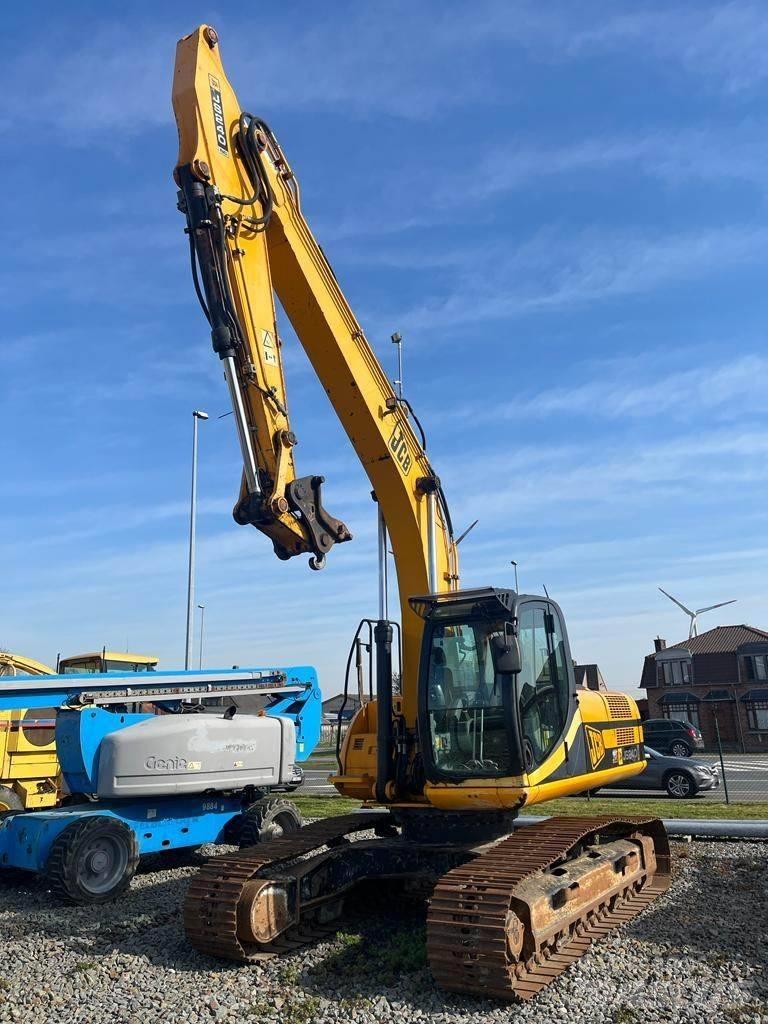 JCB 240NLC Vikšriniai ekskavatoriai