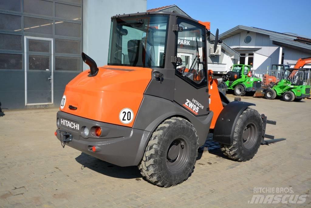 Hitachi ZW 95-6 C Naudoti ratiniai krautuvai